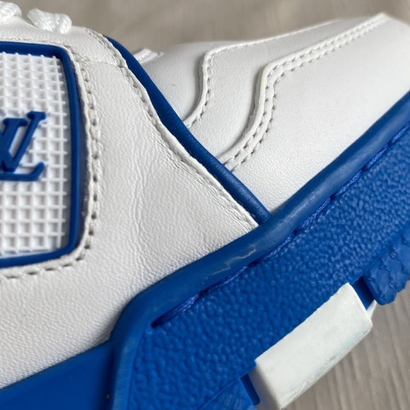 Louis VuittonTrainer White Blue Signature - Picture 16 of 16